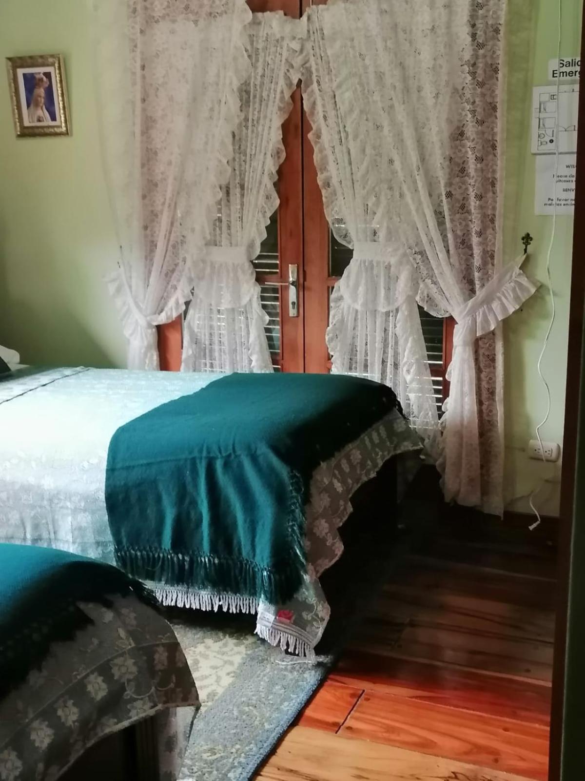 Hostal Saint Mary'S タバベラ エクステリア 写真