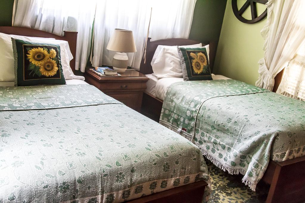 Hostal Saint Mary'S タバベラ エクステリア 写真